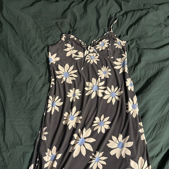 American Eagle Outfitters Black Floral Midi Dress | The Summer I Turned Pretty - Picture 2 of 8
